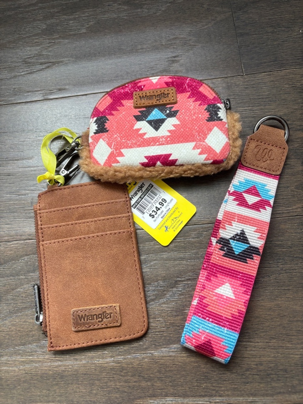 Wrangler Sherpa Southwest Print Dual Pouch Wristlets zip top,cards,key